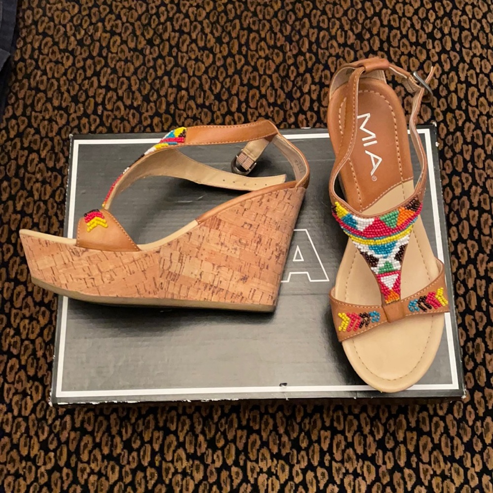 Wedge heels